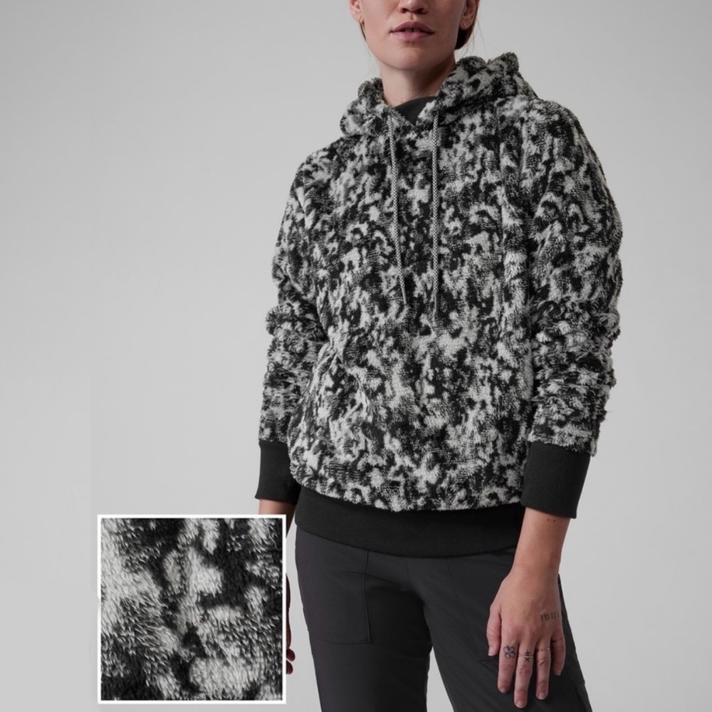 Athleta Women’s Small Tugga Sherpa Jacquard Black And White Hoodie NWOT
